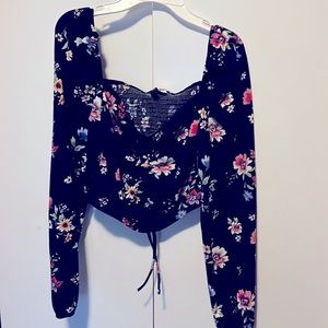 Long sleeve crop top